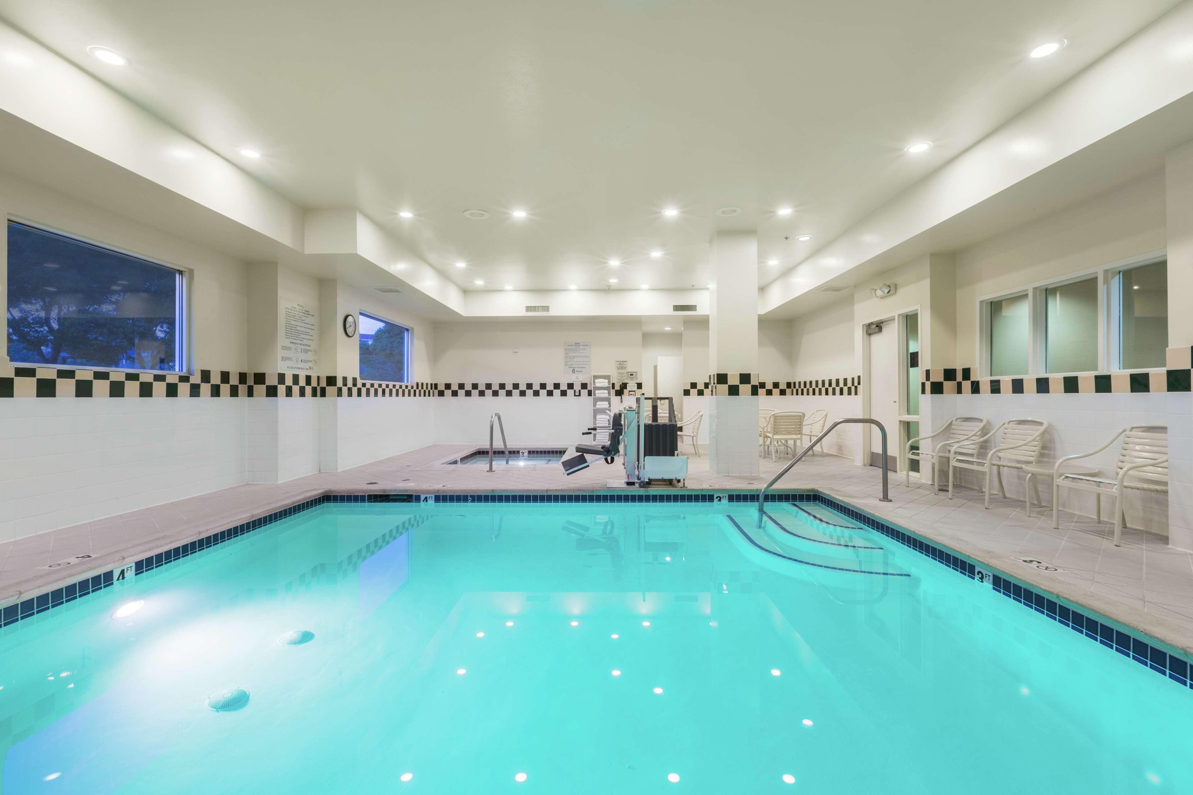 Courtyard San Francisco Airport Burlingame Hotel Екстериор снимка