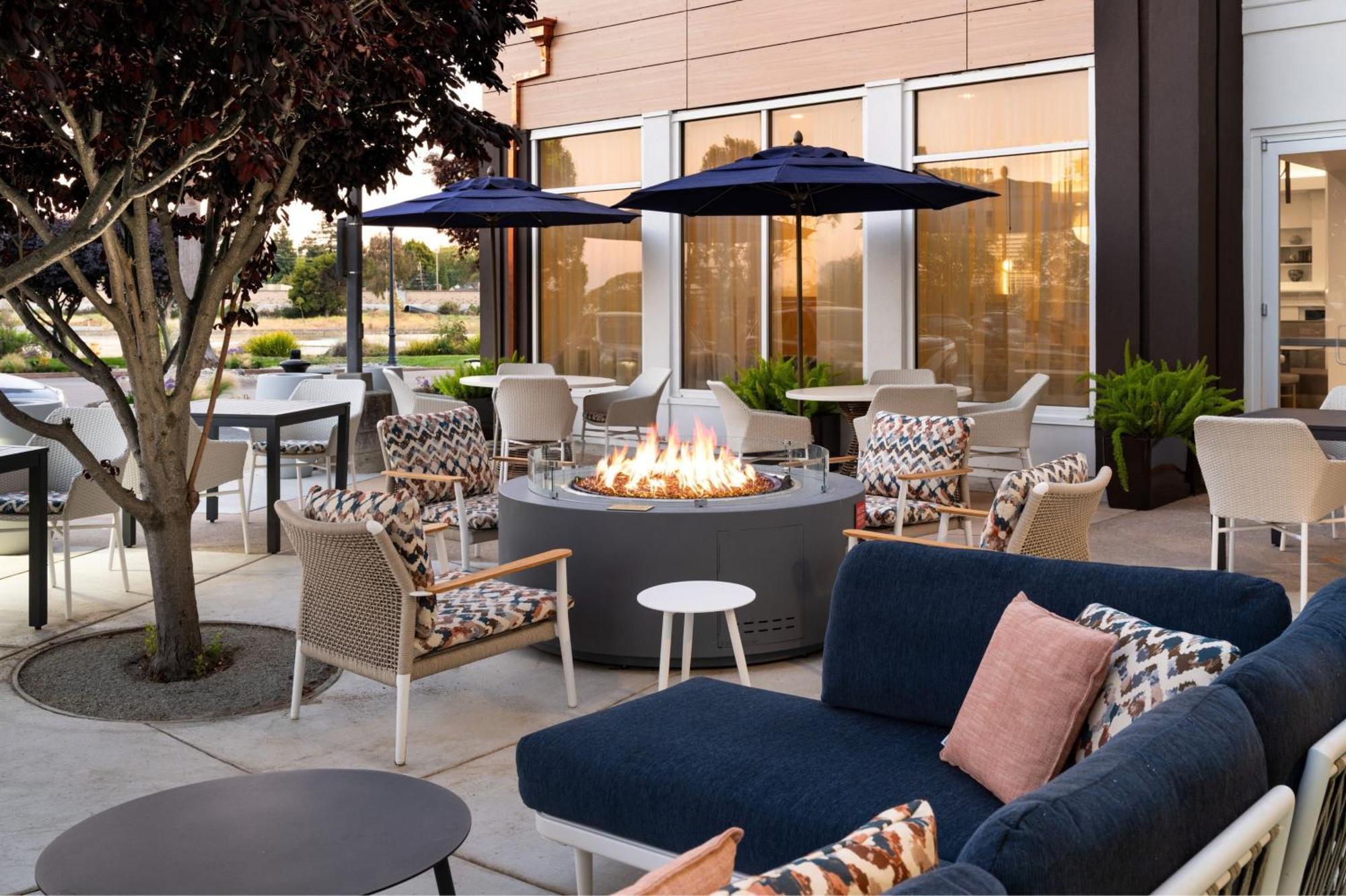 Courtyard San Francisco Airport Burlingame Hotel Екстериор снимка