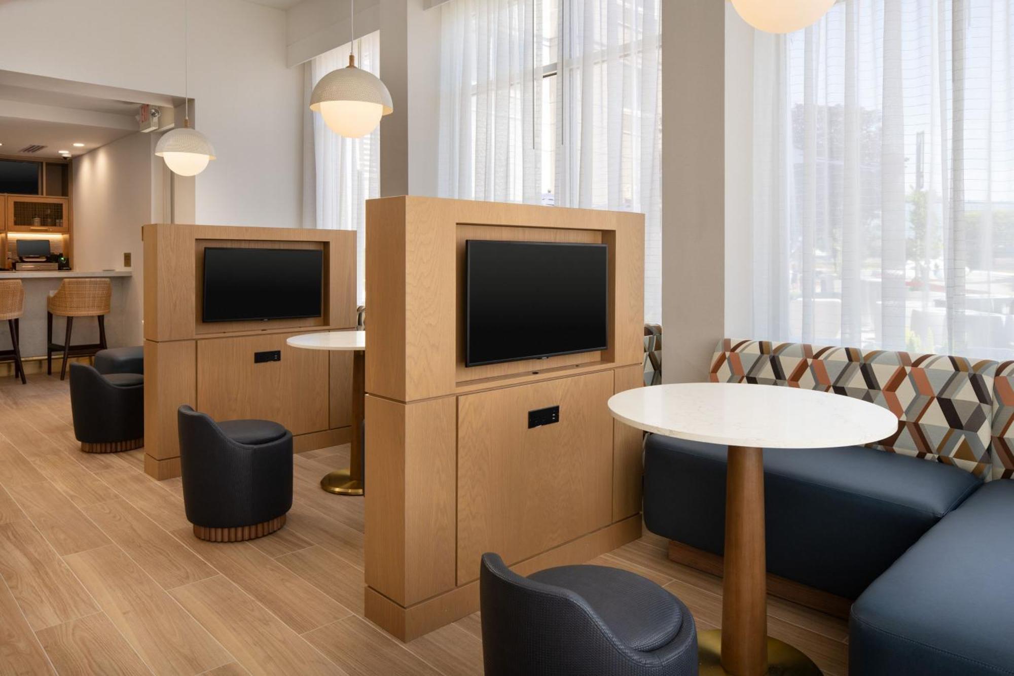 Courtyard San Francisco Airport Burlingame Hotel Екстериор снимка