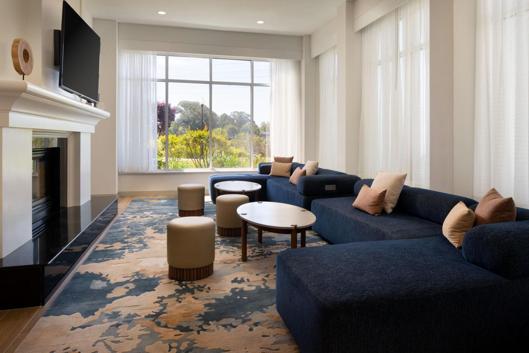 Courtyard San Francisco Airport Burlingame Hotel Екстериор снимка
